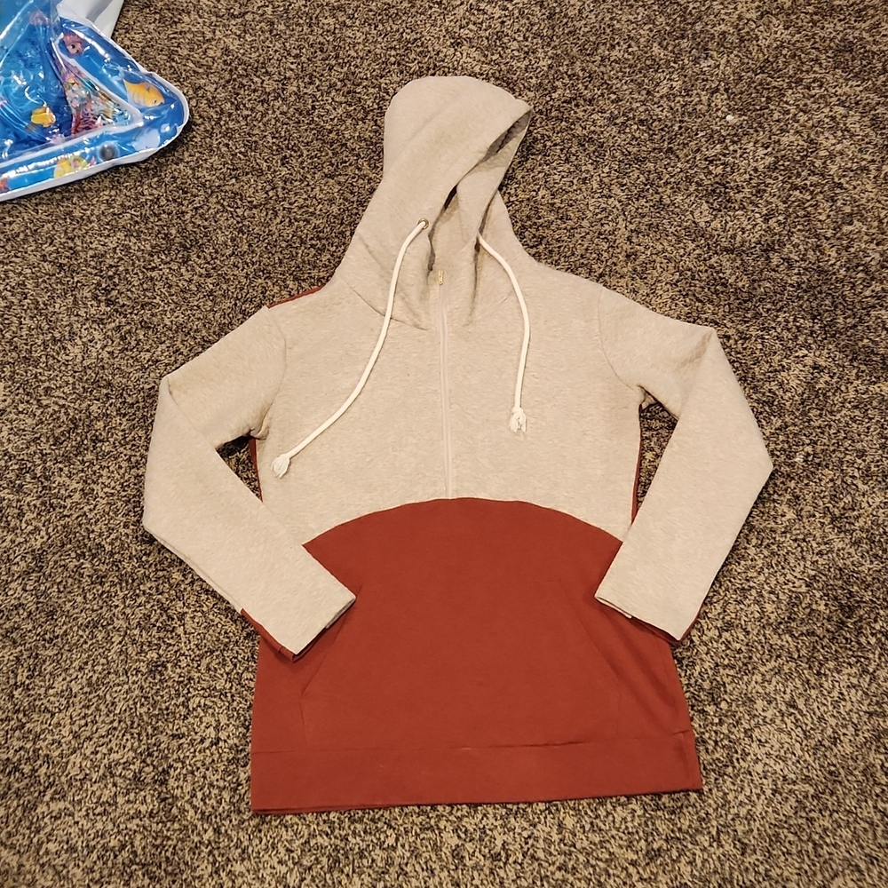 Vanilla Bay Two-Tone Pullover — Cream and Light Brown